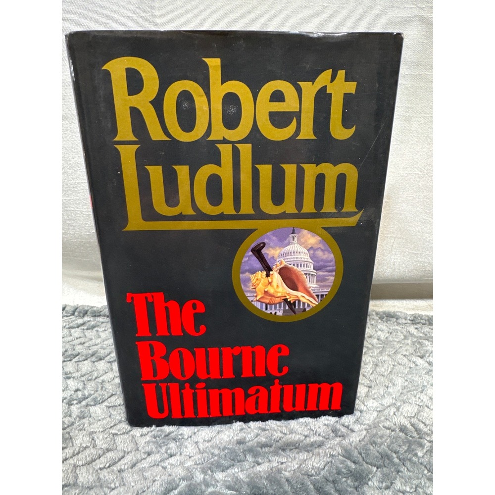 The Bourne Ultimatum Robert‎ Ludlum 1990 First Edition Hardcover Novel